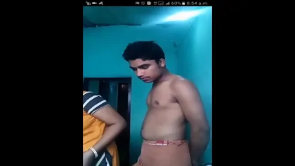 Hindi South Indian Beautiful Mom Son Romance Sucking Boobs - Video Tendance HD | Jeux de Rue
