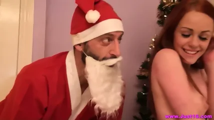 Santa Gets A Gift - Video Porno Gratuite HD | Jeux de Rue