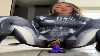 Venum Rids On Dildo - Video Porno Gratuite HD | Jeux de Rue