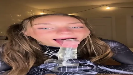 Chupando Consolador - Video Porno HD Gratuite en Streaming | Jeux de Rue