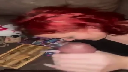 Sucking Lying On Phone - Video Porno Gratuite HD | Jeux de Rue