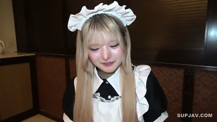 Cute Petite Japanese Maid. Nice Body - Video Porno Gratuite HD | Jeux de Rue