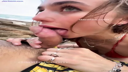 Danifae - Rough Fuck And Suck BG At The Secret Beach - Video Porno Gratuite HD | Jeux de Rue