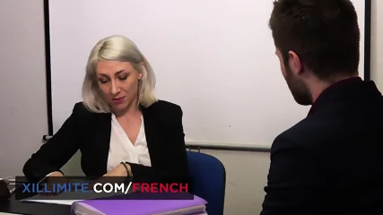 Julie Holly-La Recruteuse Est Une Cougar Affamée - Videos Film Porno Cougar Gratuites HD | Jeux de Rue