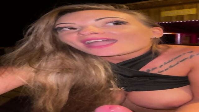 Tiffany Est Plus Heureuse En Suçant Qu'avec N'importe Quelle Autre Chose - Porno Francais en HD | Jeux de Rue