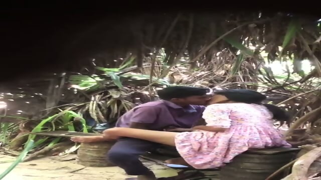 Desi lovers in park sex - Video Porno Gratuite HD | Jeux de Rue