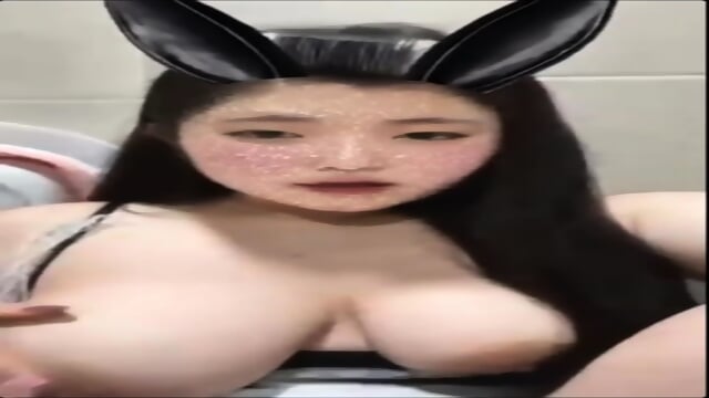 Korean BBW Camgirl Smoking And Squirt Show With Dildo - Video Tendance HD | Jeux de Rue