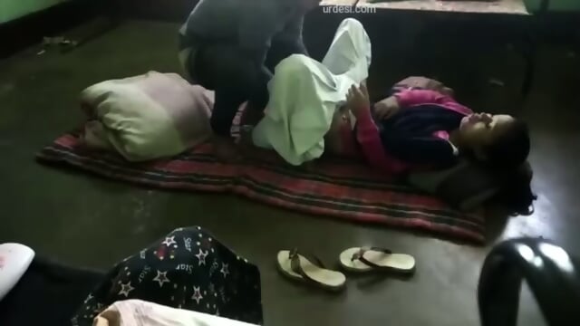 1 Virgin-Bangladeshi-Cousin-Sister-First-Ti.mp4 - Video Porno Gratuite HD | Jeux de Rue