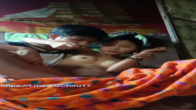 MM Hot couple wanna get sexual desire - Video Porno Gratuite HD | Jeux de Rue