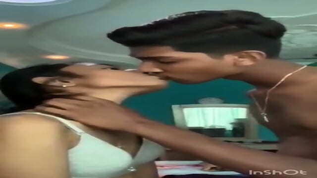 Tamil Teen couple viral - Videos Branlette Amateur Gratuites HD | Jeux de Rue